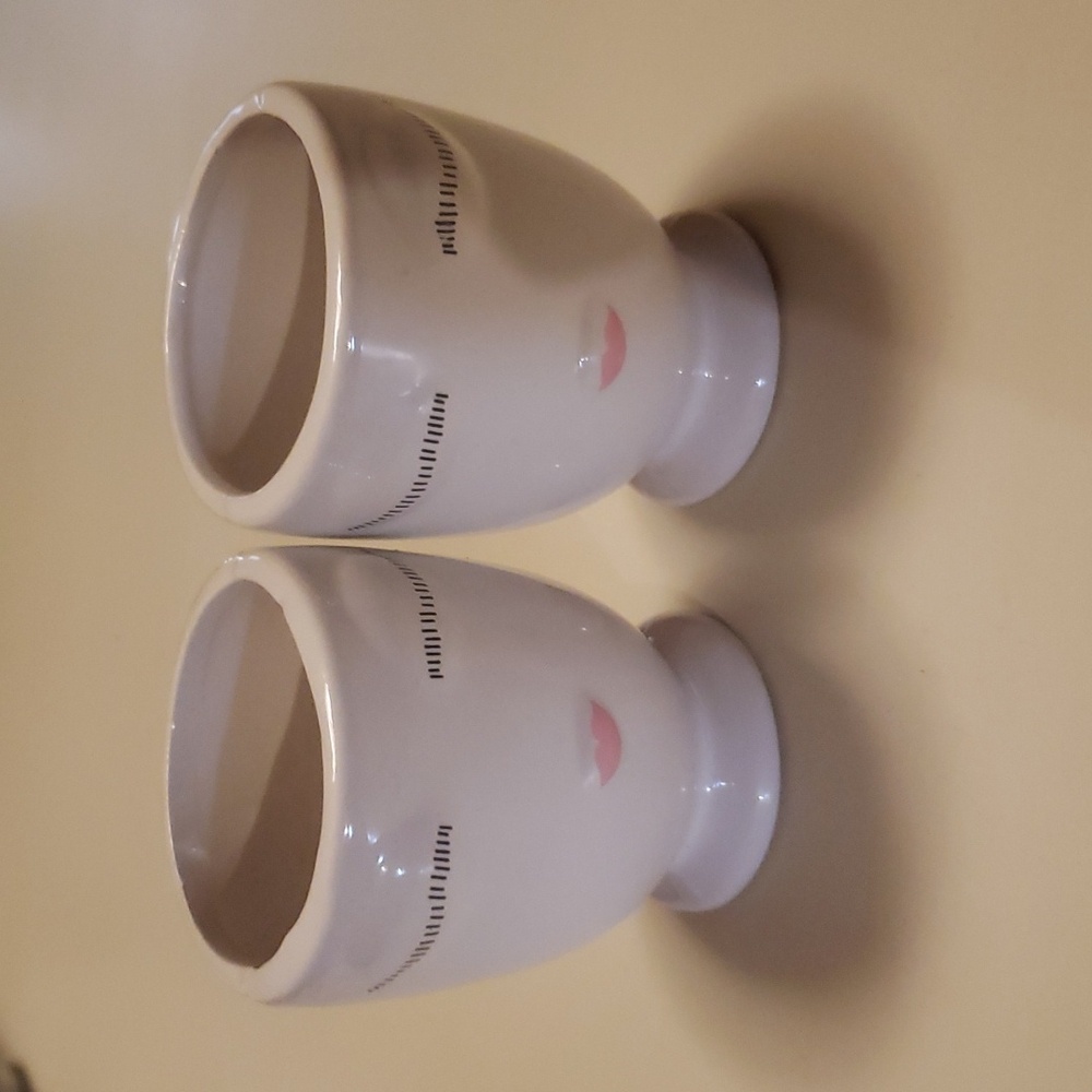 Modern Decorative Pieces